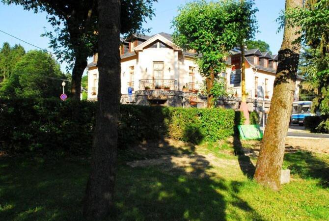 Penzion Daniela Rajecké Teplice Buitenkant foto